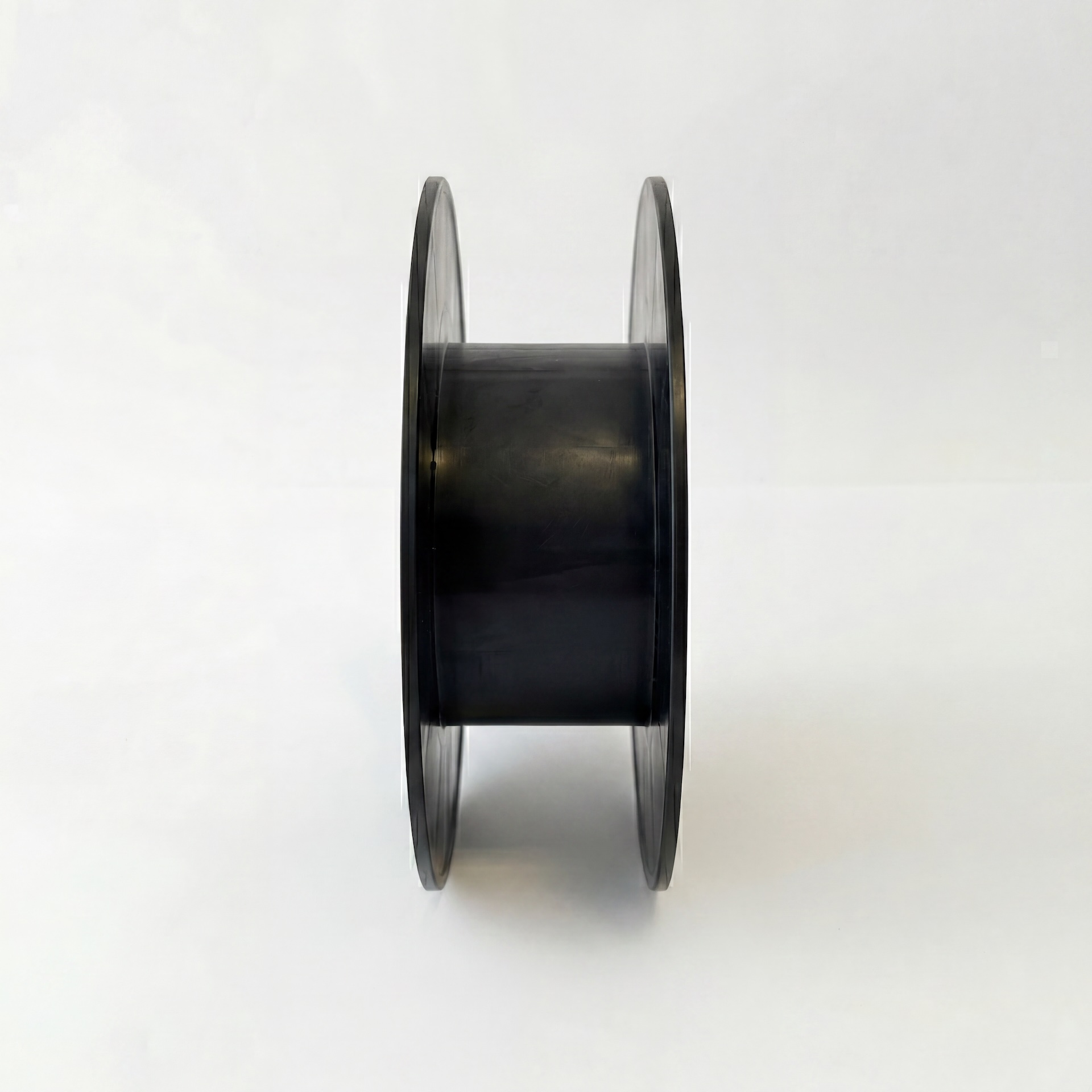 D200G reinforced black plastic spool for high-speed automated winding — View 2